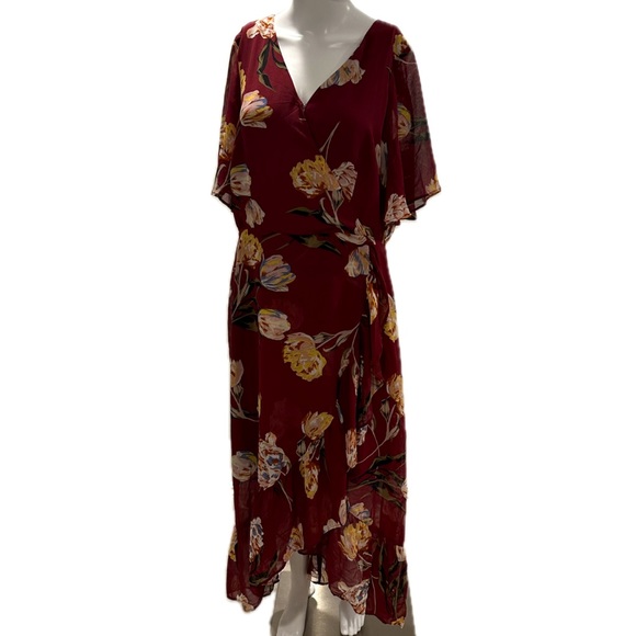a new day burgundy dress Petal and Pup Women's Regan Midi Dress